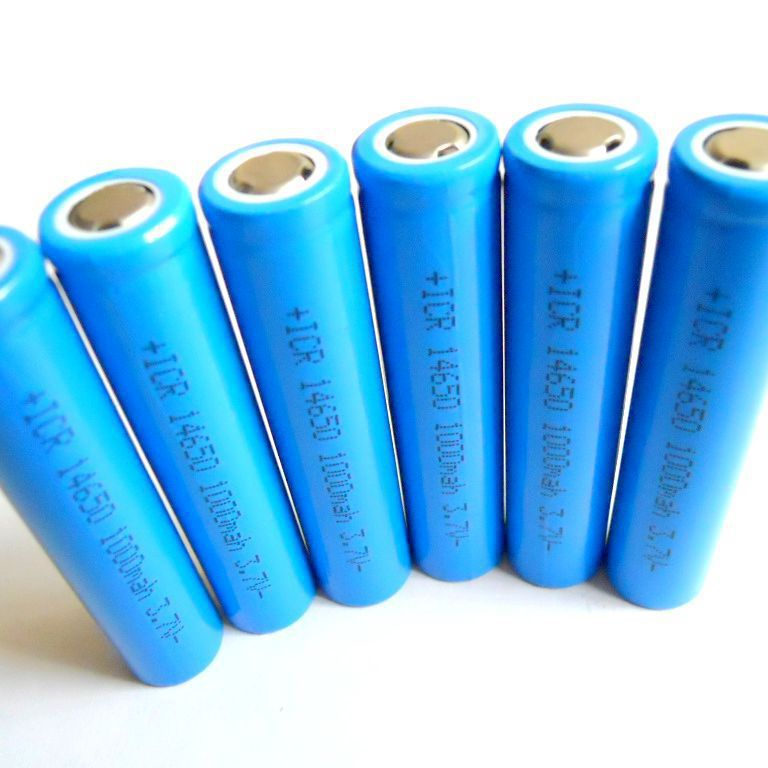 為盈利非法拆解廢鉛蓄電池，污染環境遭懲罰，傻了吧？